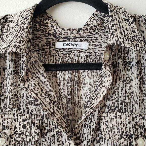 DKNYC Patterned Button Down Blouse with Built-In Cami - Picture 3 of 14